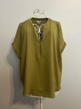 Maurices Olive Green Zip-Front Short Sleeve Blouse